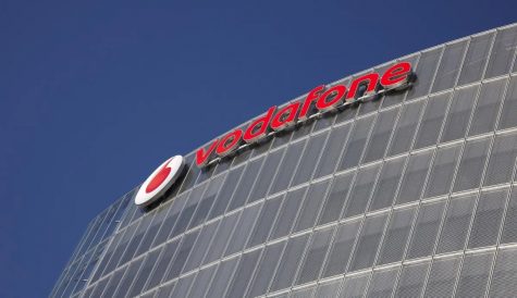 Fastweb and Iliad Telecom circling Vodafone Italy