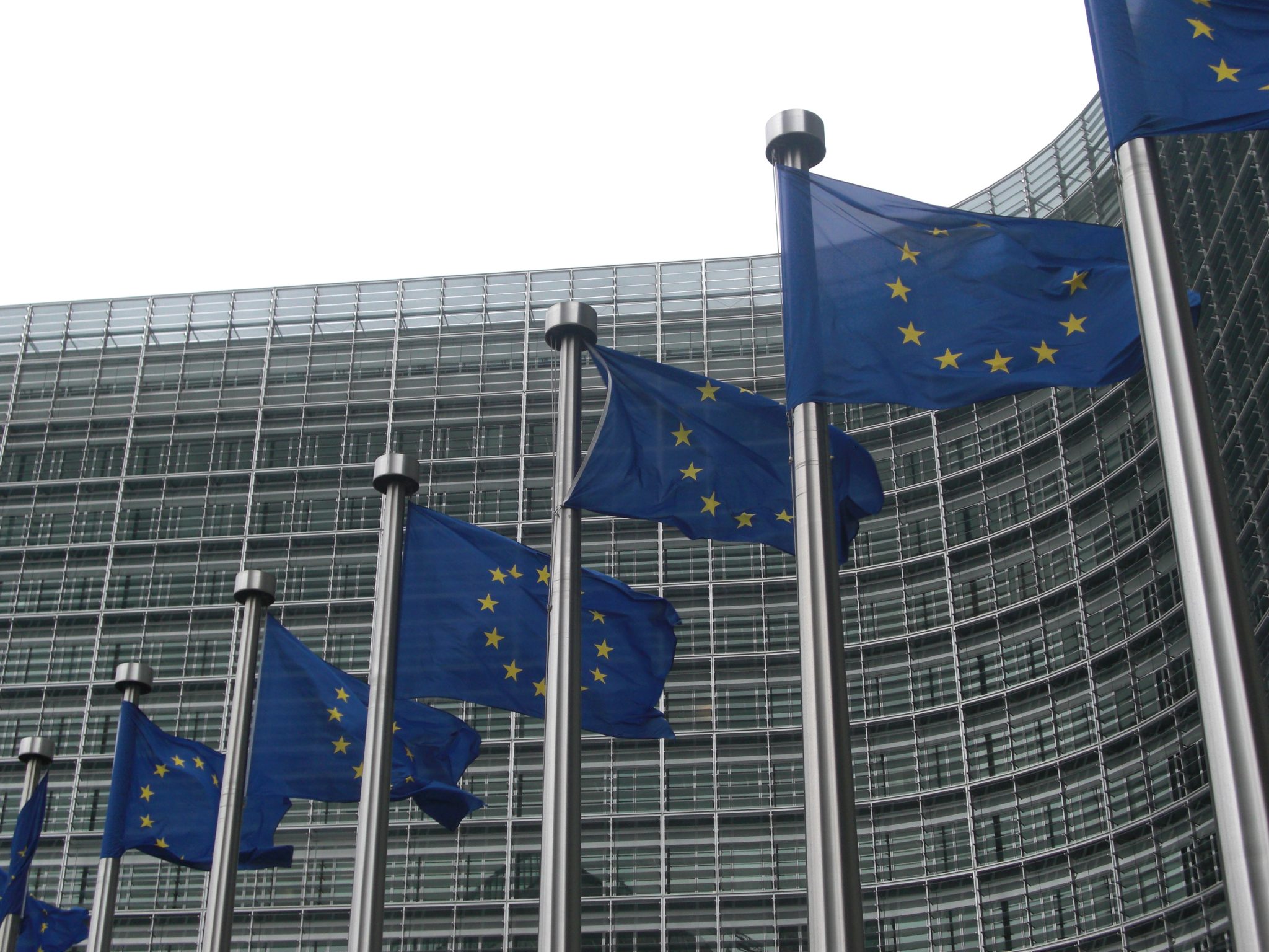 Francia, Italia y España piden a la Comisión Europea que haga una contribución tecnológica significativa a los costes de la red